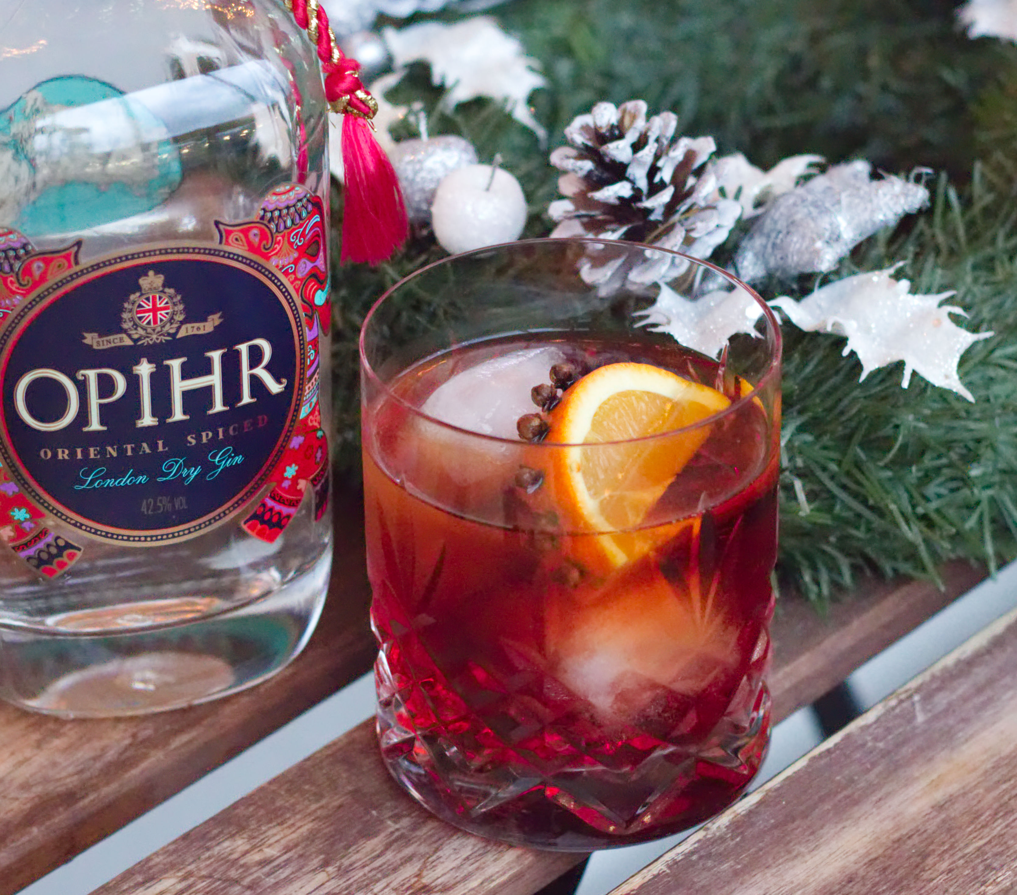 Negroni cocktail with cloves and Opihr Gin