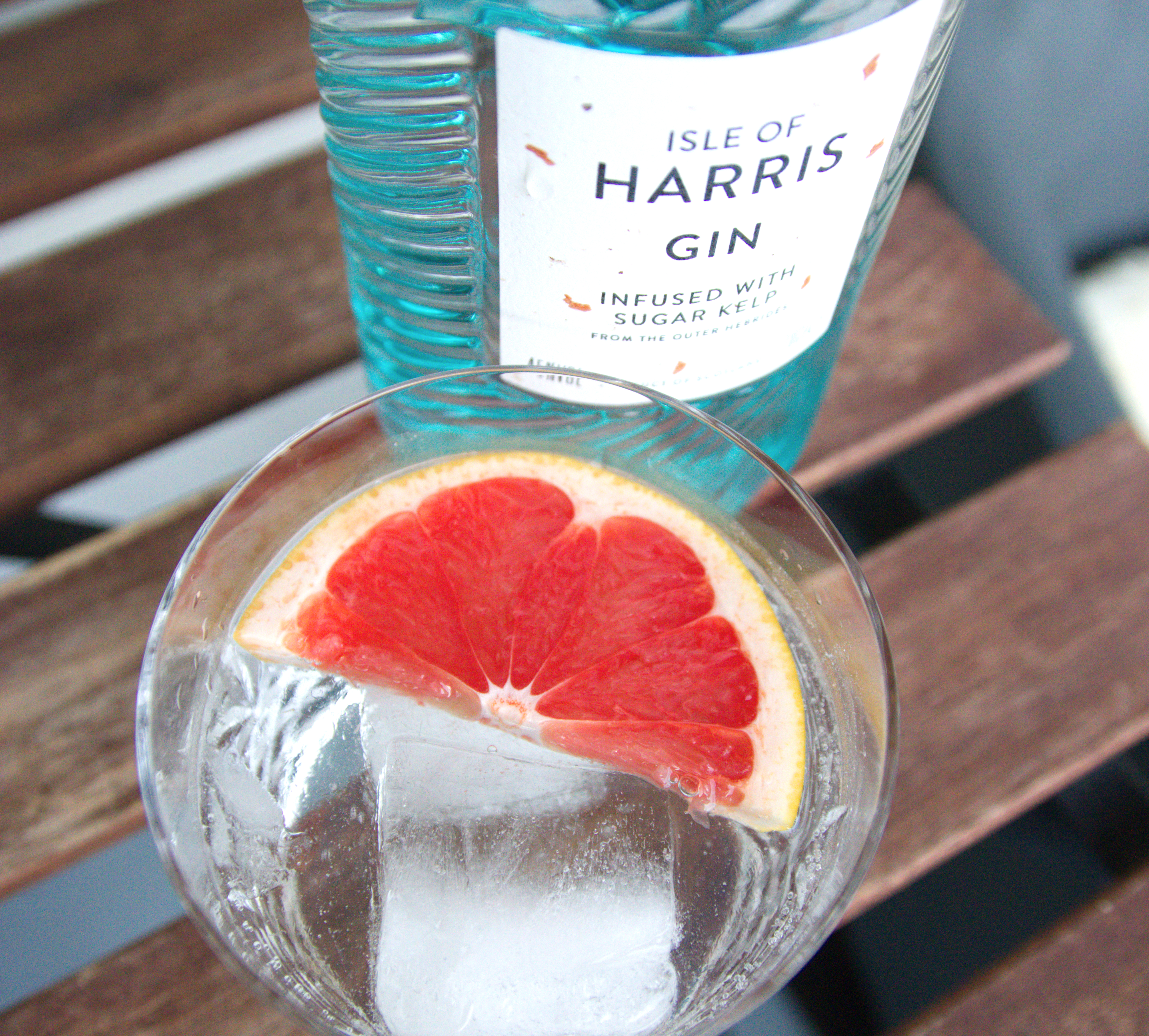 Gin and Tonic with a slice of red grapefruit