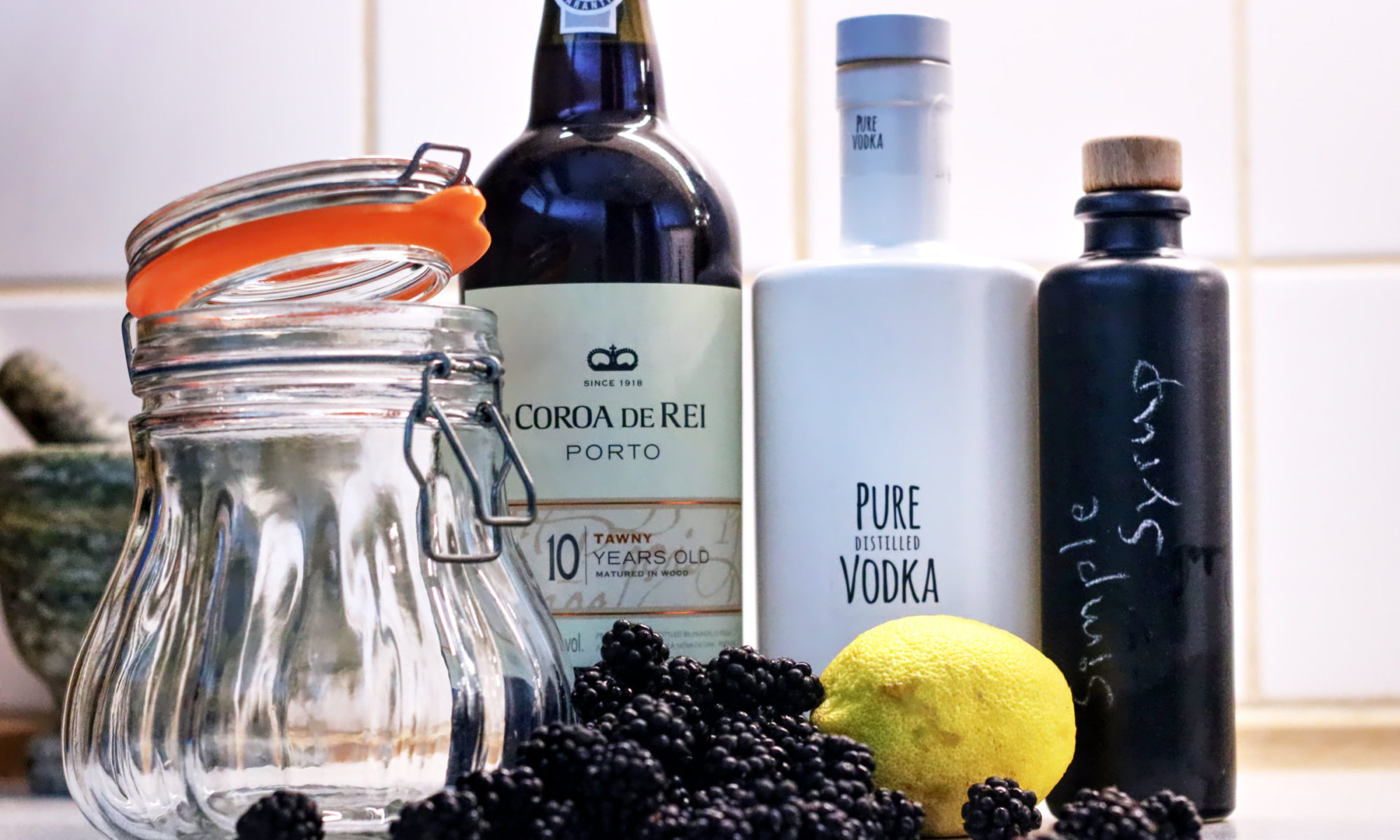 How to make Creme de Mure / Blackberry Liqueur The Gin Quest